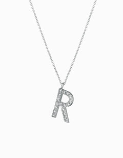 Collana con lettera oro e diamanti