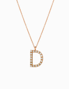 Collana con lettera oro e diamanti