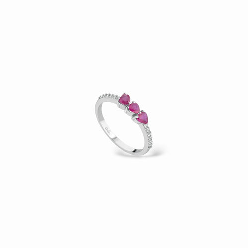 Anello trilogy cuoricini rubini e diamanti