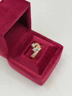 Anello trilogy modello Re C zirconato oro