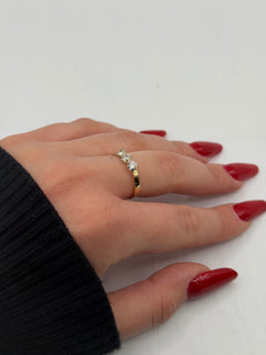 Anello Trilogy oro tondo + box cuori