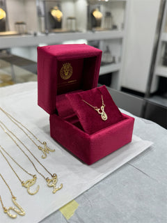 Collana iniziale corsivo argento