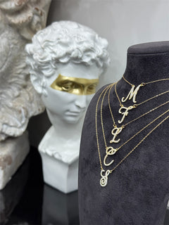 Collana iniziale corsivo argento