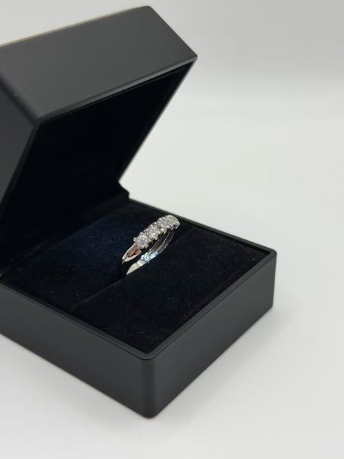 Anello 5 pietre gambo big oro