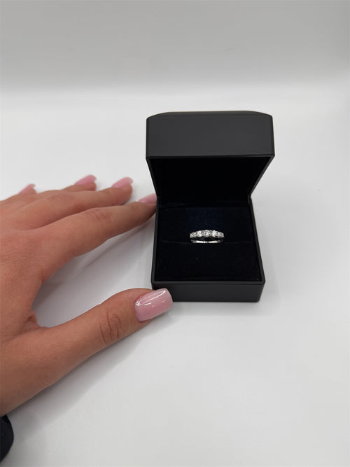 Anello 7 pietre a scalare oro