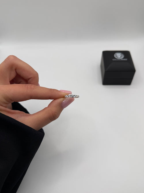 Anello 7 pietre a scalare oro