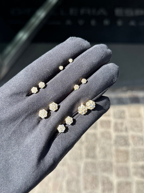 LES POULETTES BIJOUX - Spilla Fiore Di Grigio Madreperla Pepita E Perla Di LES POULETTES BIJOUX - Spilla Fiore Di Grigio Madreperla Pepita E Perla Di