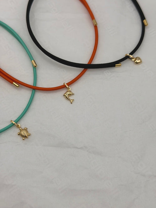 Cordino magnetico e cuoricino oro