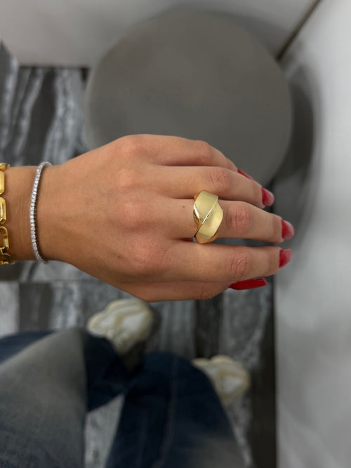 Anello onda liscia big oro
