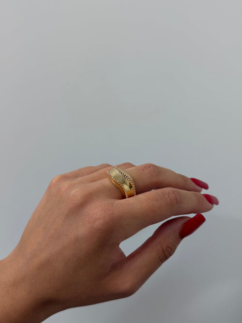 Anello onda lavorata oro