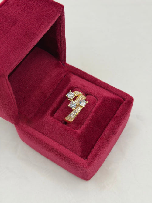 Anello trilogy modello Re C zirconato oro