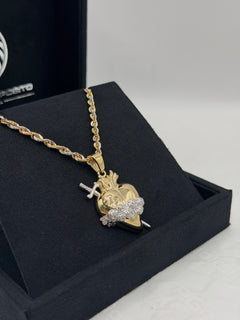 Collana CUORE SACRO SPADA oro