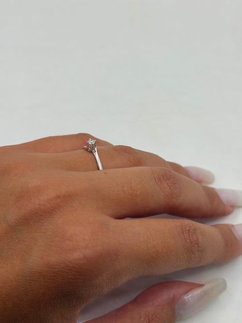 Anello solitario oro 9ct e diamante