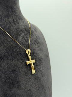 Collana croce scatolata con Cristo oro