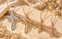 Collana croce farfalla oro e diamanti